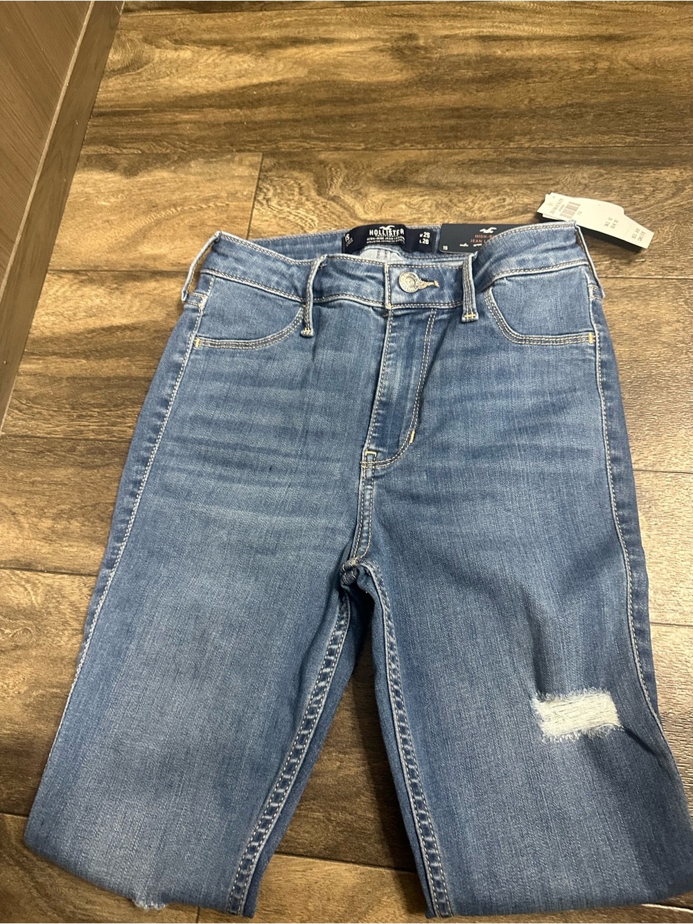Hollister Women's Light Blue High-Rise Straight Jeans